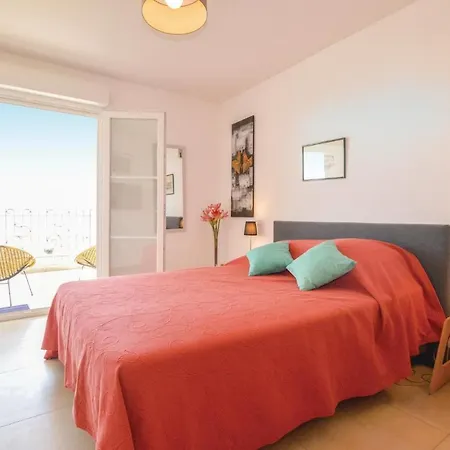 Appartement Stunning In Ile Rousse W/ 1 Bedrooms *