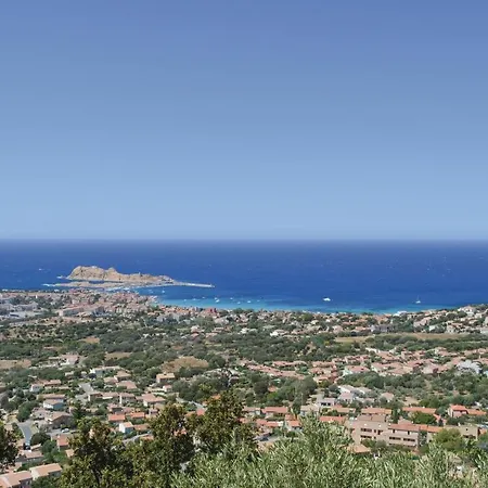 Appartement Stunning In Ile Rousse W/ 1 Bedrooms LʼÎle-Rousse